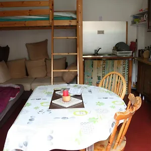Petit Studio, Bien équipé, à La Campagne Marcoux (Alpes-de-Haute-Provence)